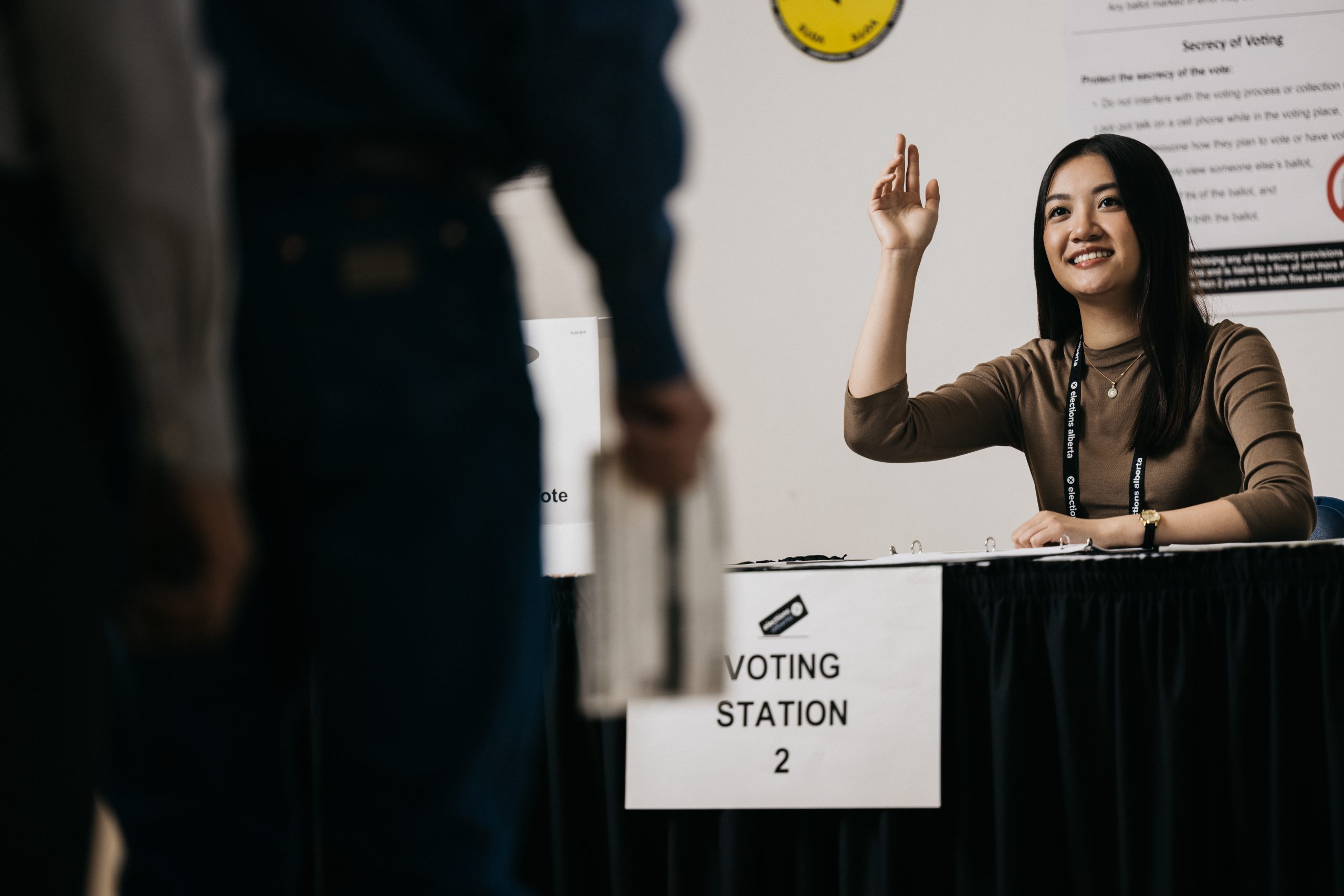 Voting Places Open For 2023 Provincial General Election Elections Alberta   Election Worker 3 Scaled 